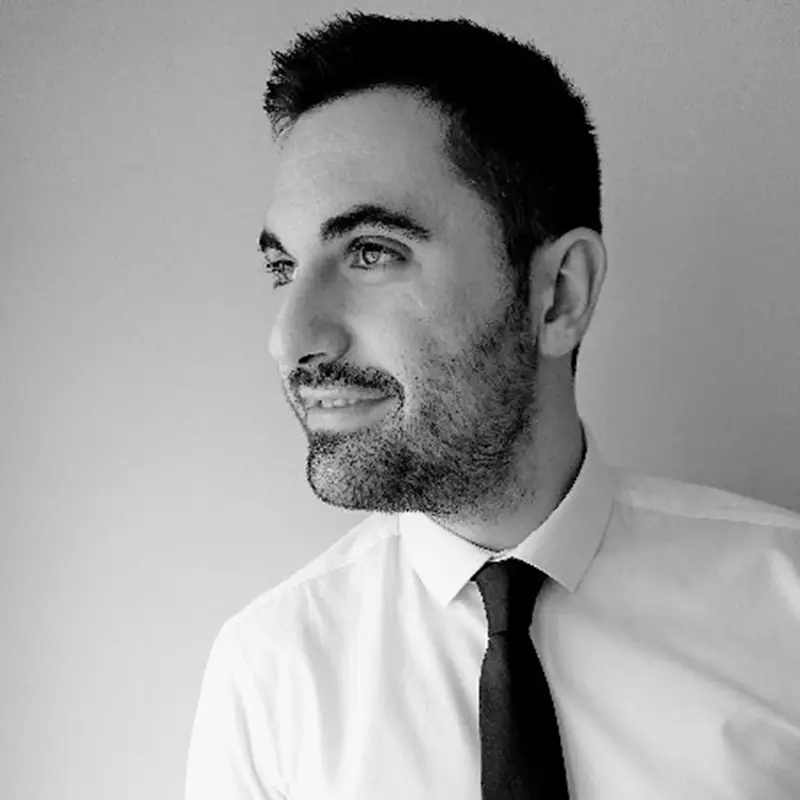 Guillermo Díaz, tutor de la academia de oposiciones SKR.