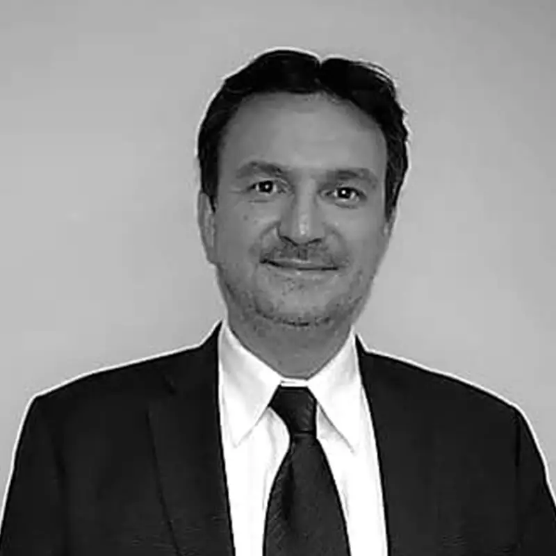 Rafael Estrada, experto en formaciones de la academia de oposiciones SKR.